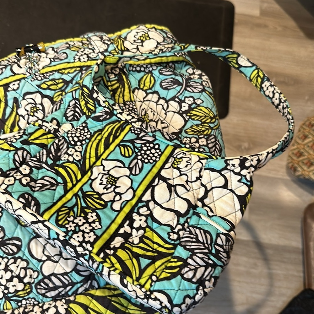 Vera Bradley Island Blooms Iconic Vera Tote and shoulder bag 2 pcs EUC - Picture 3 of 15